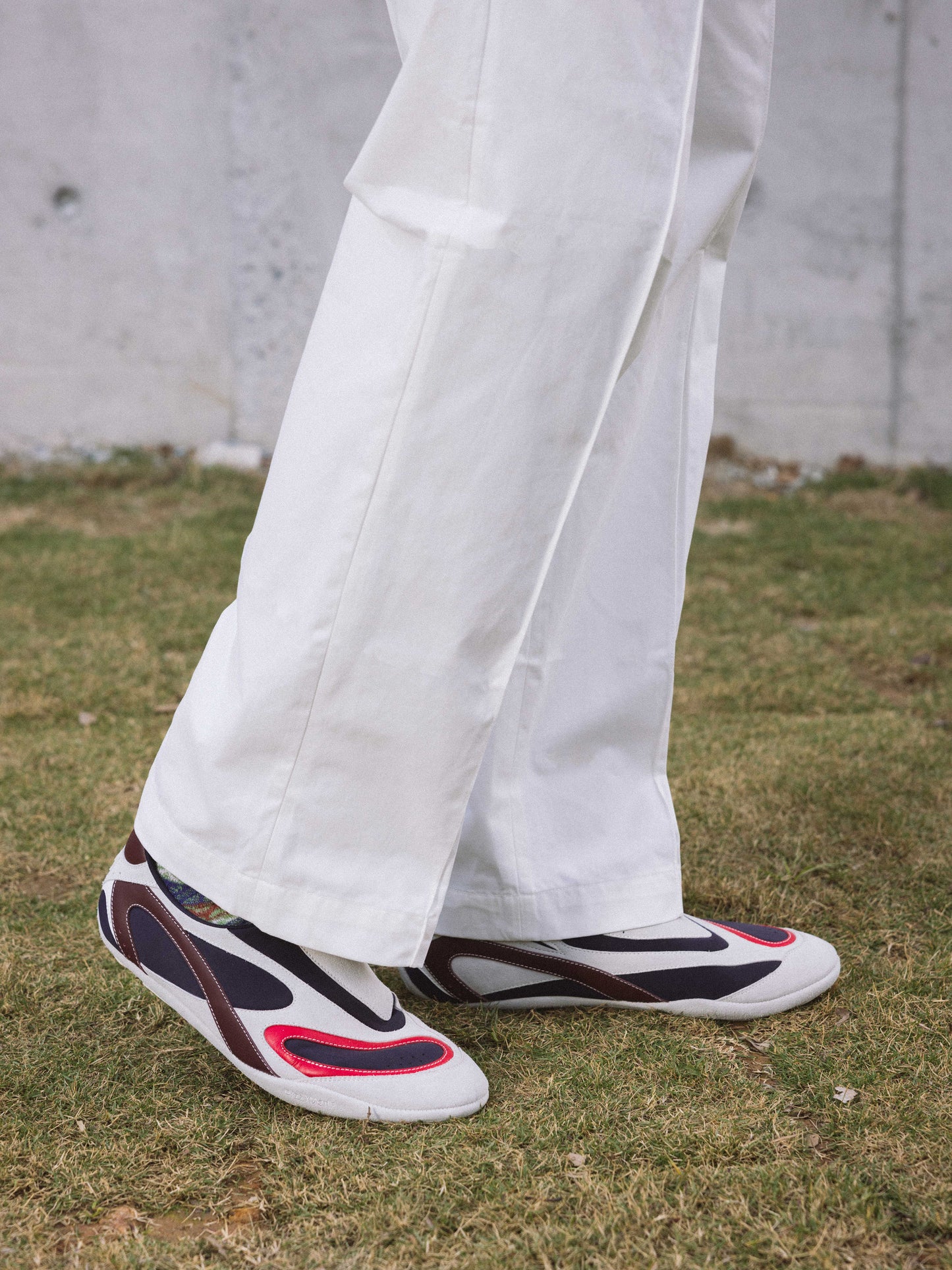 DYZZYMOTIF SLIP-ON SNEAKER