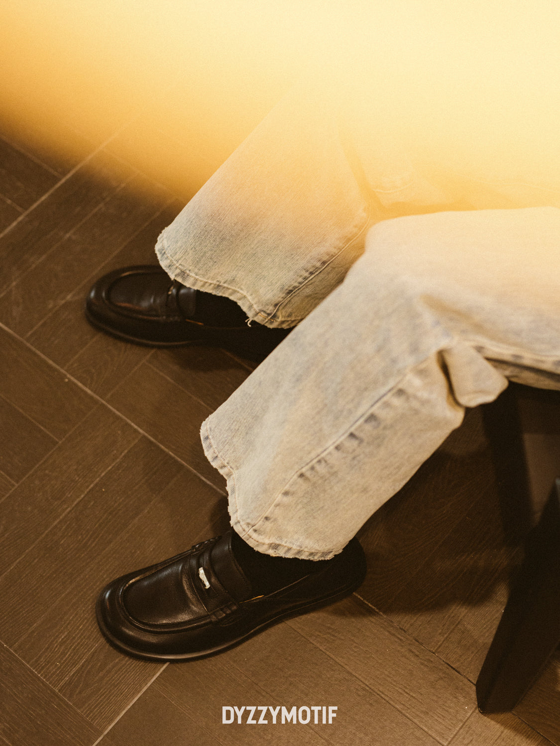 DYZZYMOTIF COWHIDE LEATHER PENNY LOAFER
